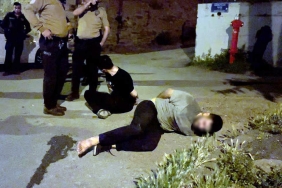 634 YILLIK HASTANENİN ÇATISINDAKİ KURŞUN LEVHALARI ÇALARKEN DÜŞEN HIRSIZIN İŞ KAZASI... OSMANLI DEVLETİ'NİN İLK HASTANESİNİ MERDİVEN DAYAYARAK SOYMAYA ÇALIŞTILAR TARİHİ MEKANIN KURŞUN LEVHALARINI ÇALARKEN, SUÇÜSTÜ YAKALANDI HIRSIZLIK ZANLISI BEKÇİYİ GÖRÜNCE METRELERCE YÜKSEKTEN AŞAĞI ATLADI