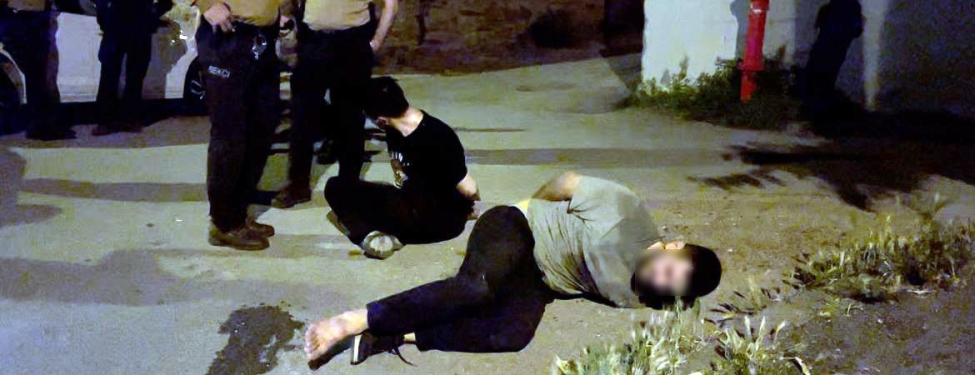 634 YILLIK HASTANENİN ÇATISINDAKİ KURŞUN LEVHALARI ÇALARKEN DÜŞEN HIRSIZIN İŞ KAZASI... OSMANLI DEVLETİ'NİN İLK HASTANESİNİ MERDİVEN DAYAYARAK SOYMAYA ÇALIŞTILAR TARİHİ MEKANIN KURŞUN LEVHALARINI ÇALARKEN, SUÇÜSTÜ YAKALANDI HIRSIZLIK ZANLISI BEKÇİYİ GÖRÜNCE METRELERCE YÜKSEKTEN AŞAĞI ATLADI