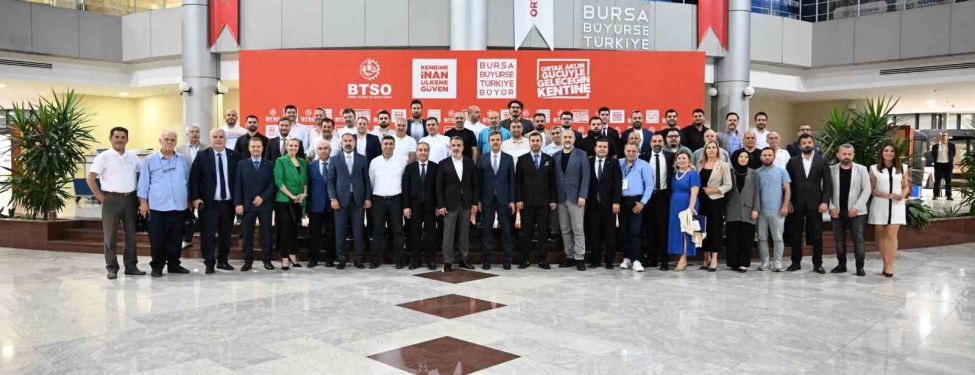 BURSA'DA KONUT FİYATLARI 5 YILDA 10 KAT, ARSA FİYATLARI İSE 7 KAT ARTTI... BURSA'NIN, MEVCUT SANAYİ VE KONUT ALANLARINDA KIMILDAYACAK YERİ KALDI BTSO 54. MESLEK KOMİTESİ MECLİS ÜYESİ İSMAİL DUYAR: "BURSA’DA GAYRİMENKUL FİYATLARI ENFLASYONDAN YÜKSEK ARTIYOR" "YENİ KONUT ÜRETİMİ VE SANAYİ İÇİN YATIRIM ALANLARI OLUŞTURMALIYIZ"