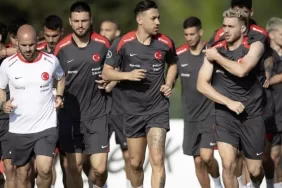 turkiye_italya_maci_hazirliklarini_surdurdu_1717363417_769